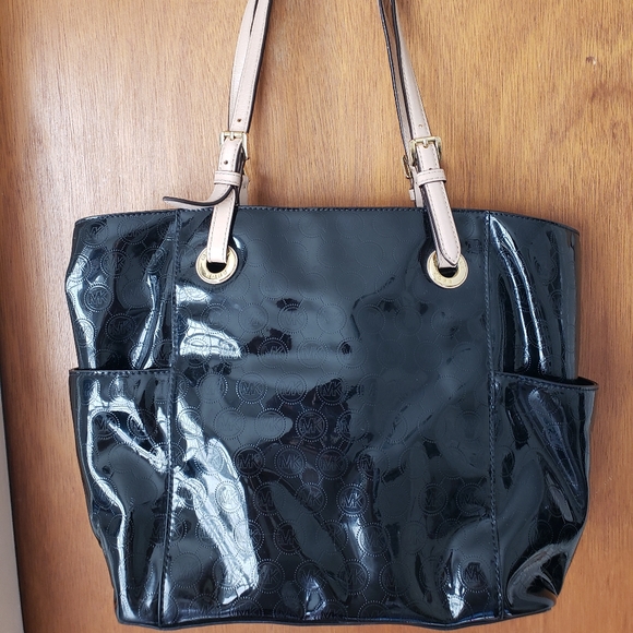 Michael Kors purse - Picture 2 of 9